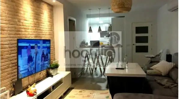 Living room of Flat for rent in Sevilla  with Air Conditioner, Terrace and Furnished