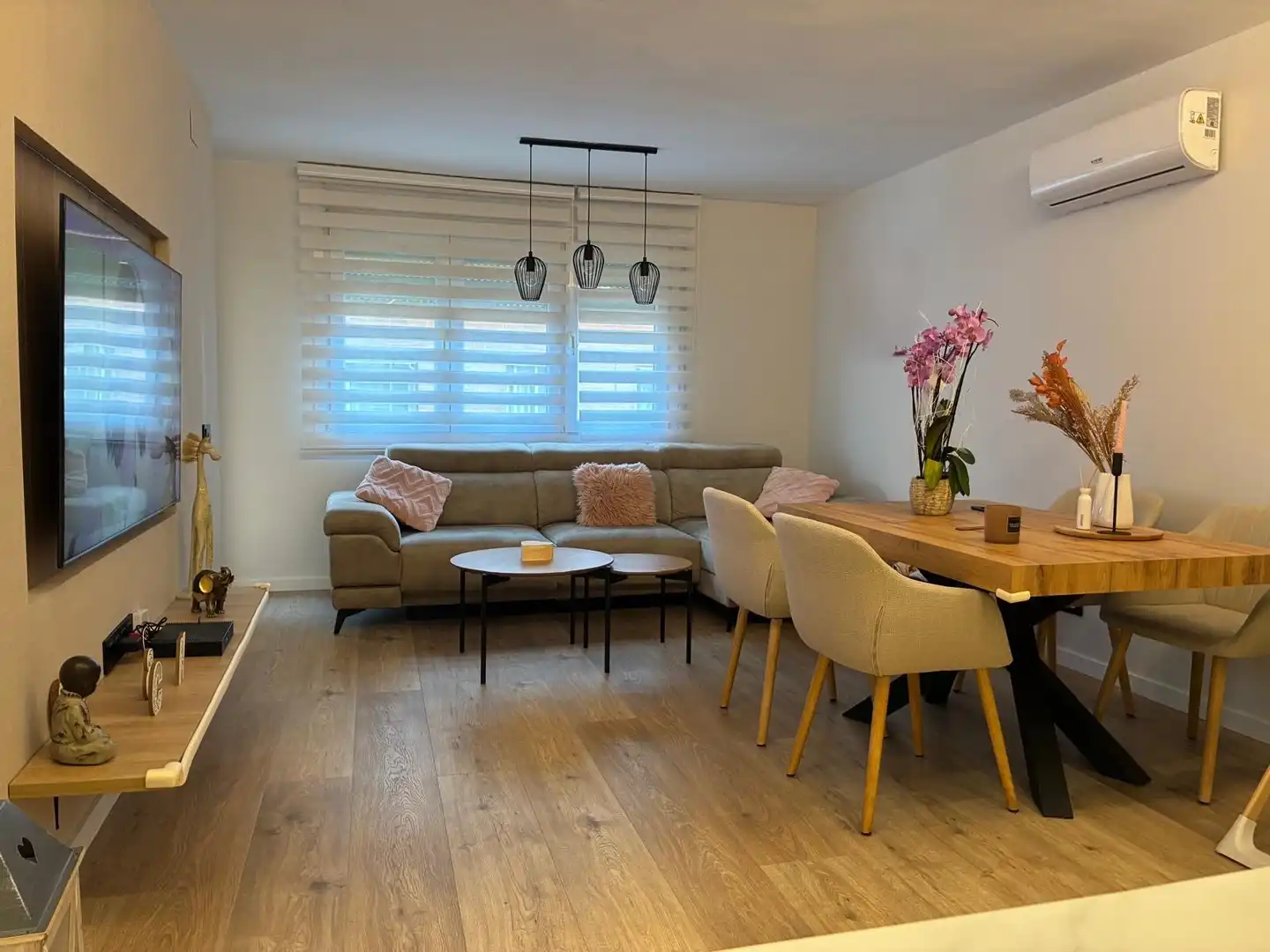 Sala de estar de Piso en venta en Santa Margarida de Montbui con Aire acondicionado, Calefacción y Parquet