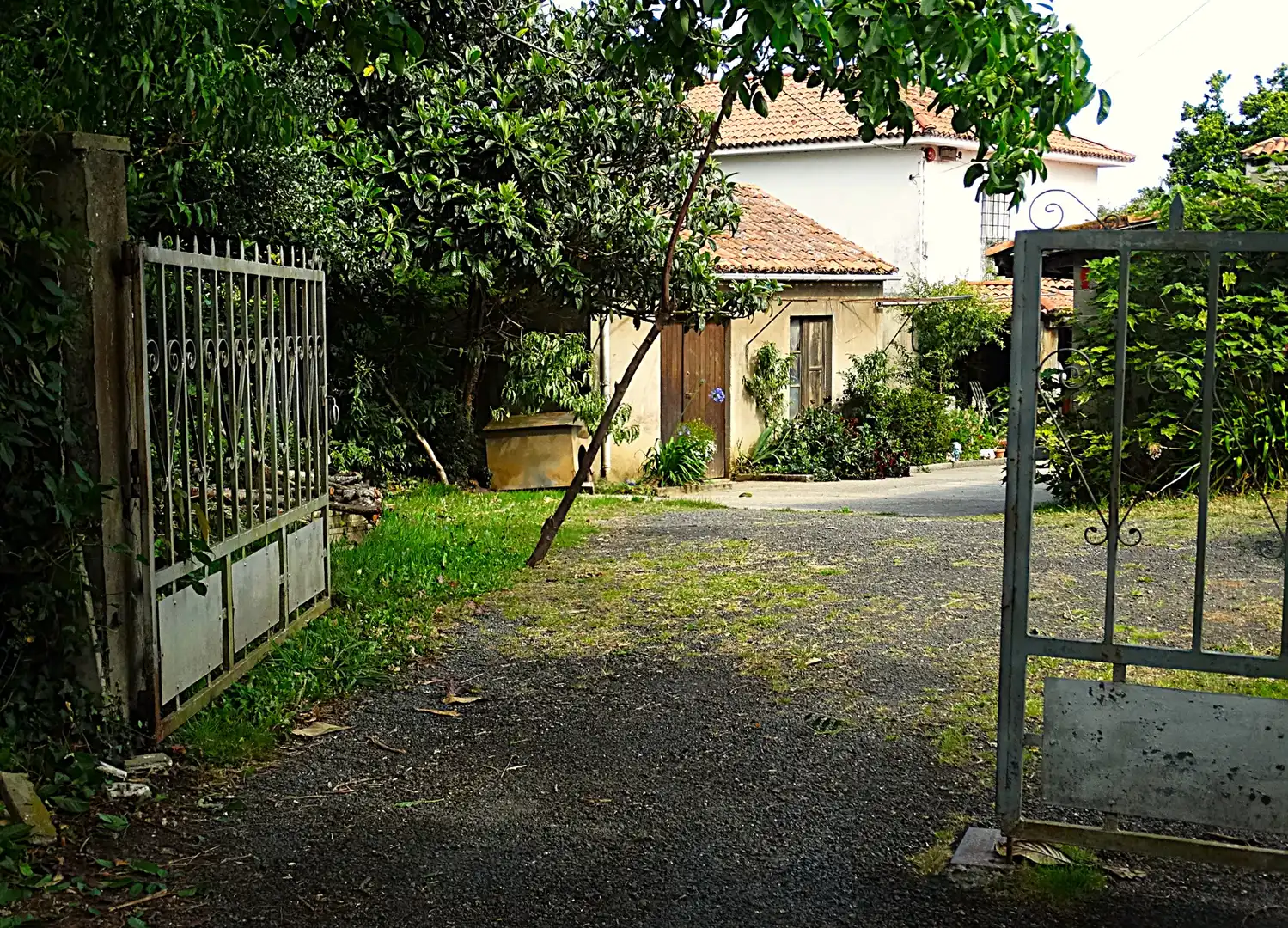 Vista exterior de Finca rústica en venda en Narón amb Calefacció, Jardí privat i Parquet