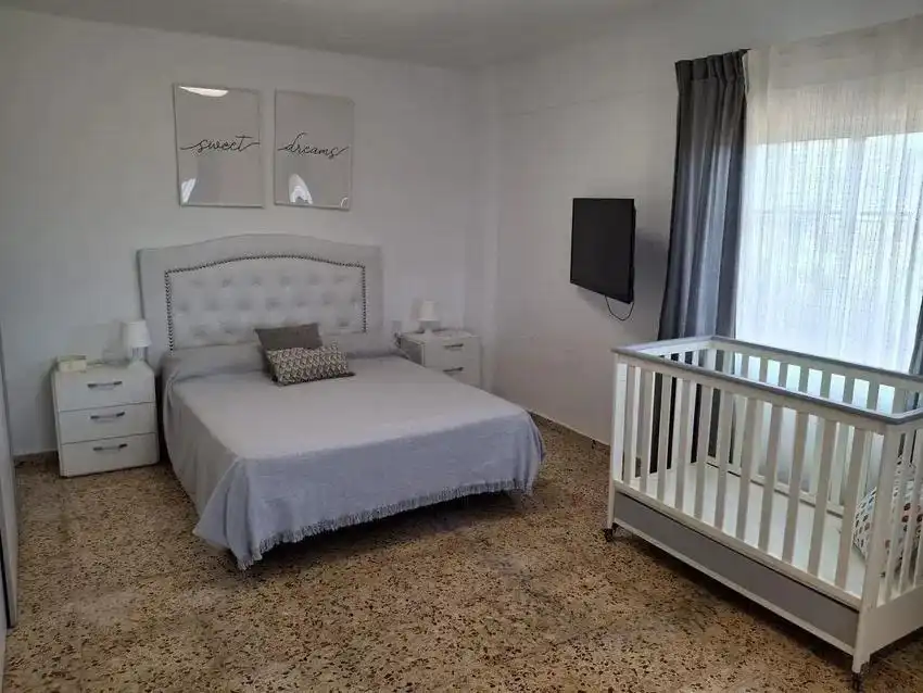Habitación de Casa o chalet en venta en Torrent con Aire acondicionado, Jardín privado y Terraza