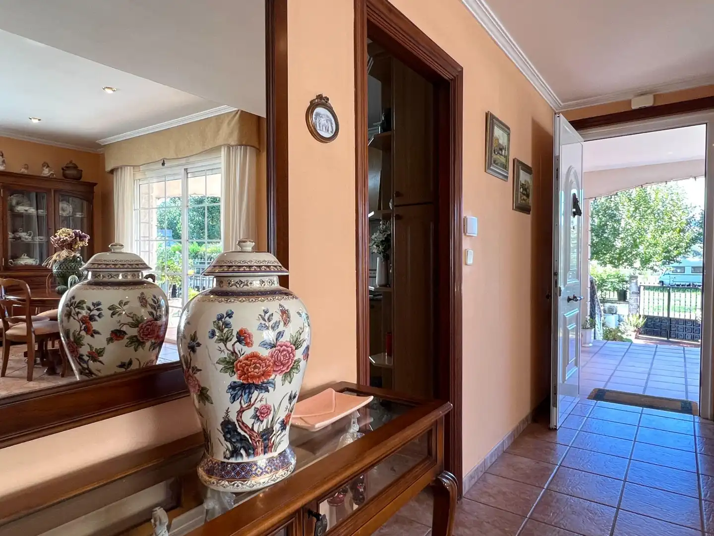 Houses for sale in Bergondo, A Coruña