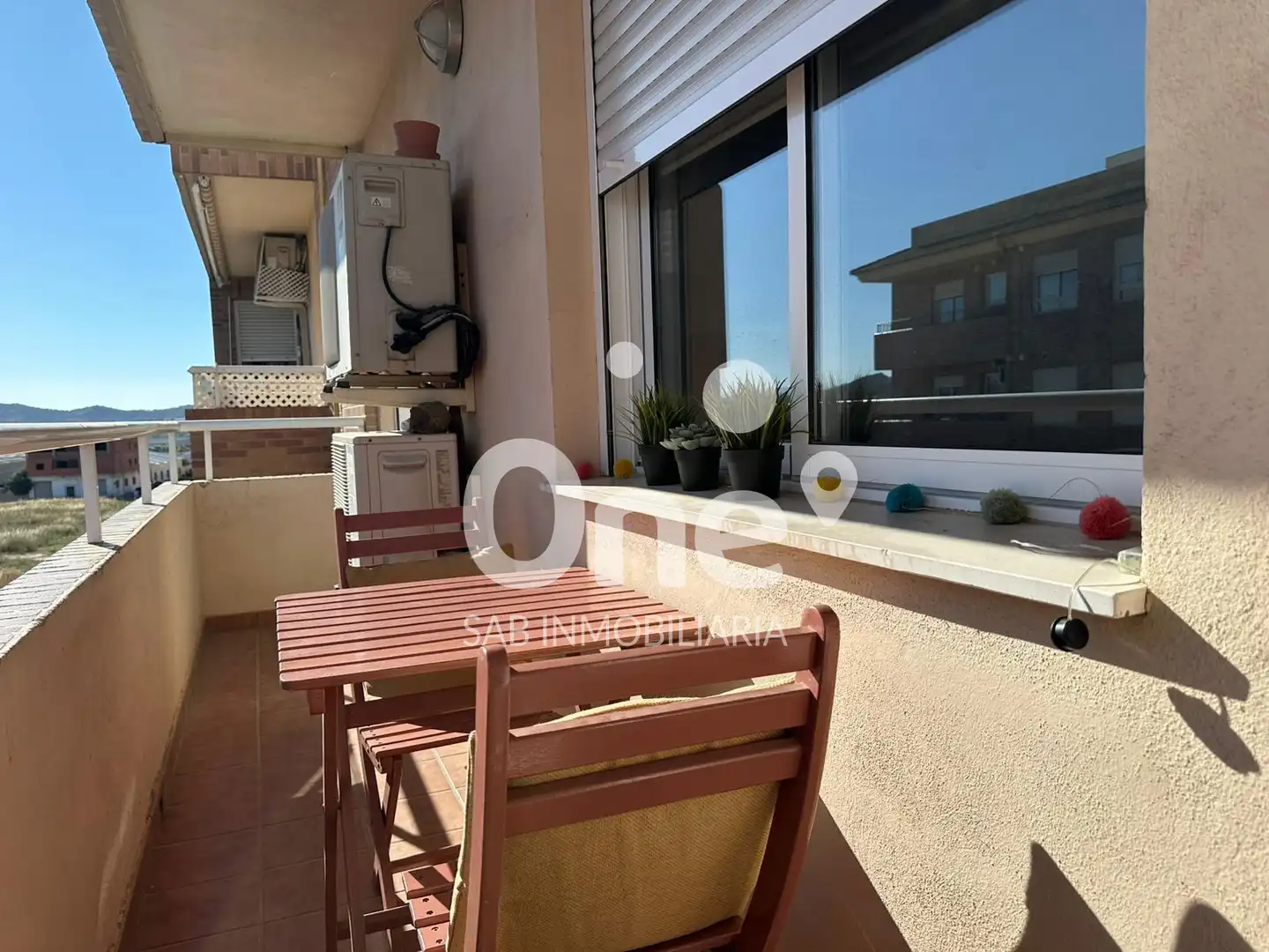 Terraza de Piso en venta en La Pobla de Vallbona con Aire acondicionado, Trastero y Horno