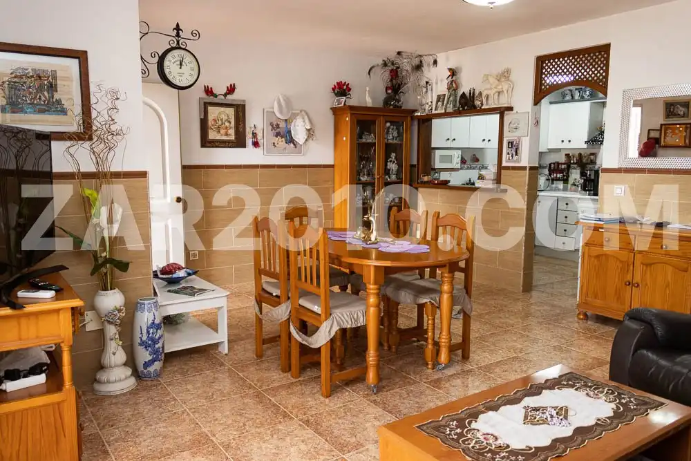 Chalet con piscina en venta en Avenida Juan Sebastián Elcano, imagen 7
