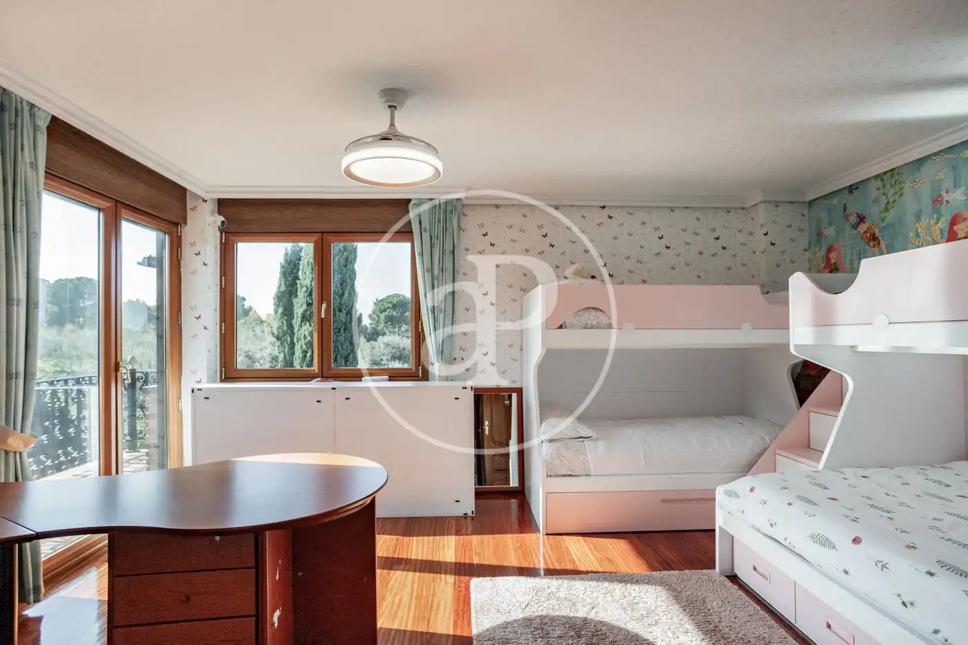Habitación de Casa o chalet en venta en Pozuelo de Alarcón con Aire acondicionado, Calefacción y Jardín privado