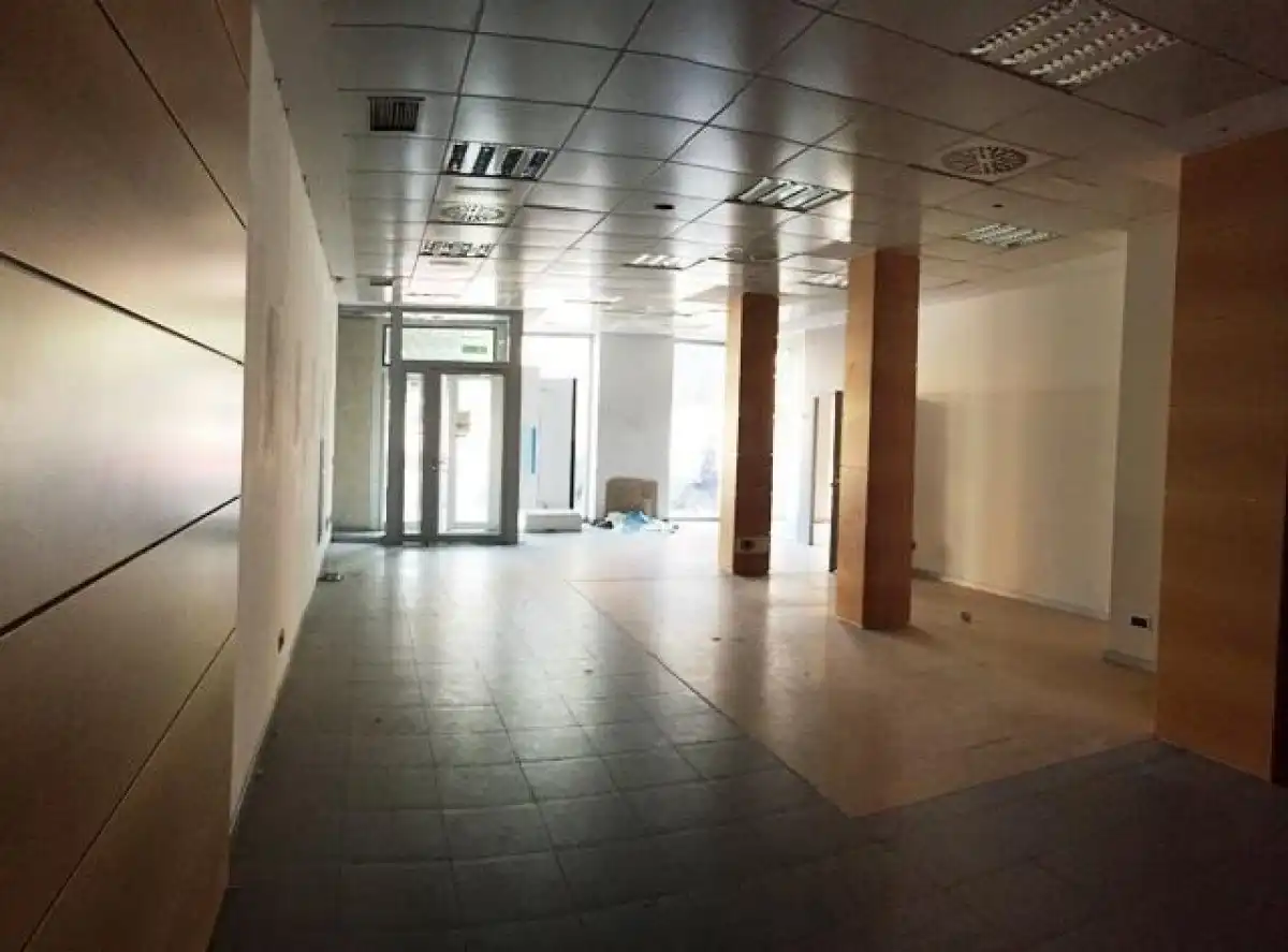 Local comercial en venda a Calle UNIVERSIDAD, imagen 5