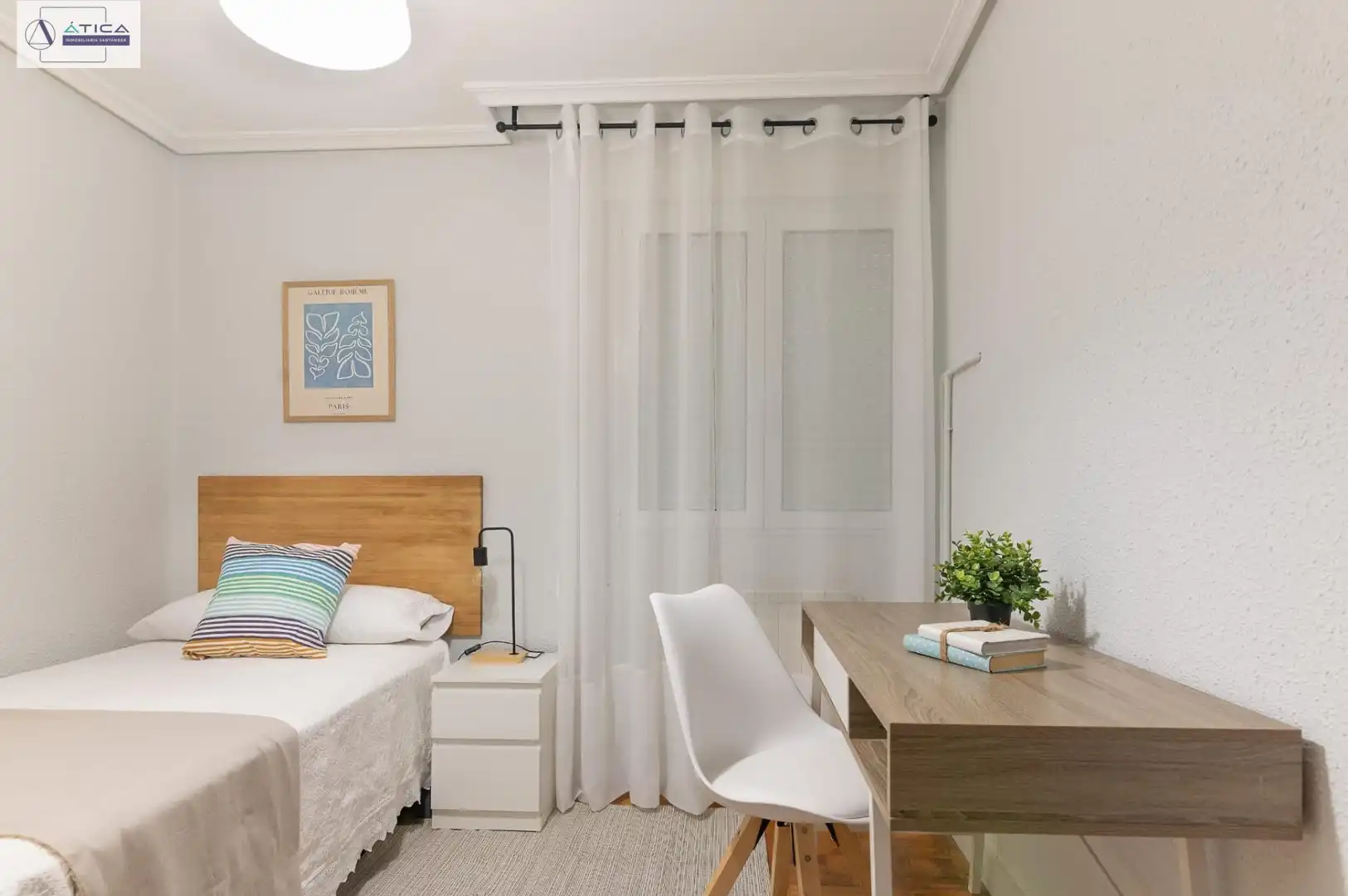 Bedroom of Flat for rent in Santander  with Heating and Furnished