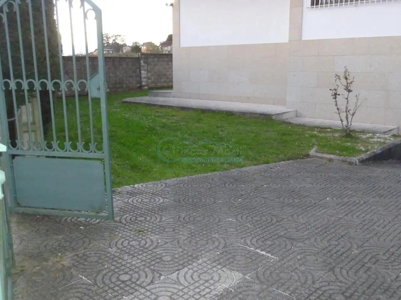 Houses for sale in Vigo   with Heating, Private garden and Parquet flooring