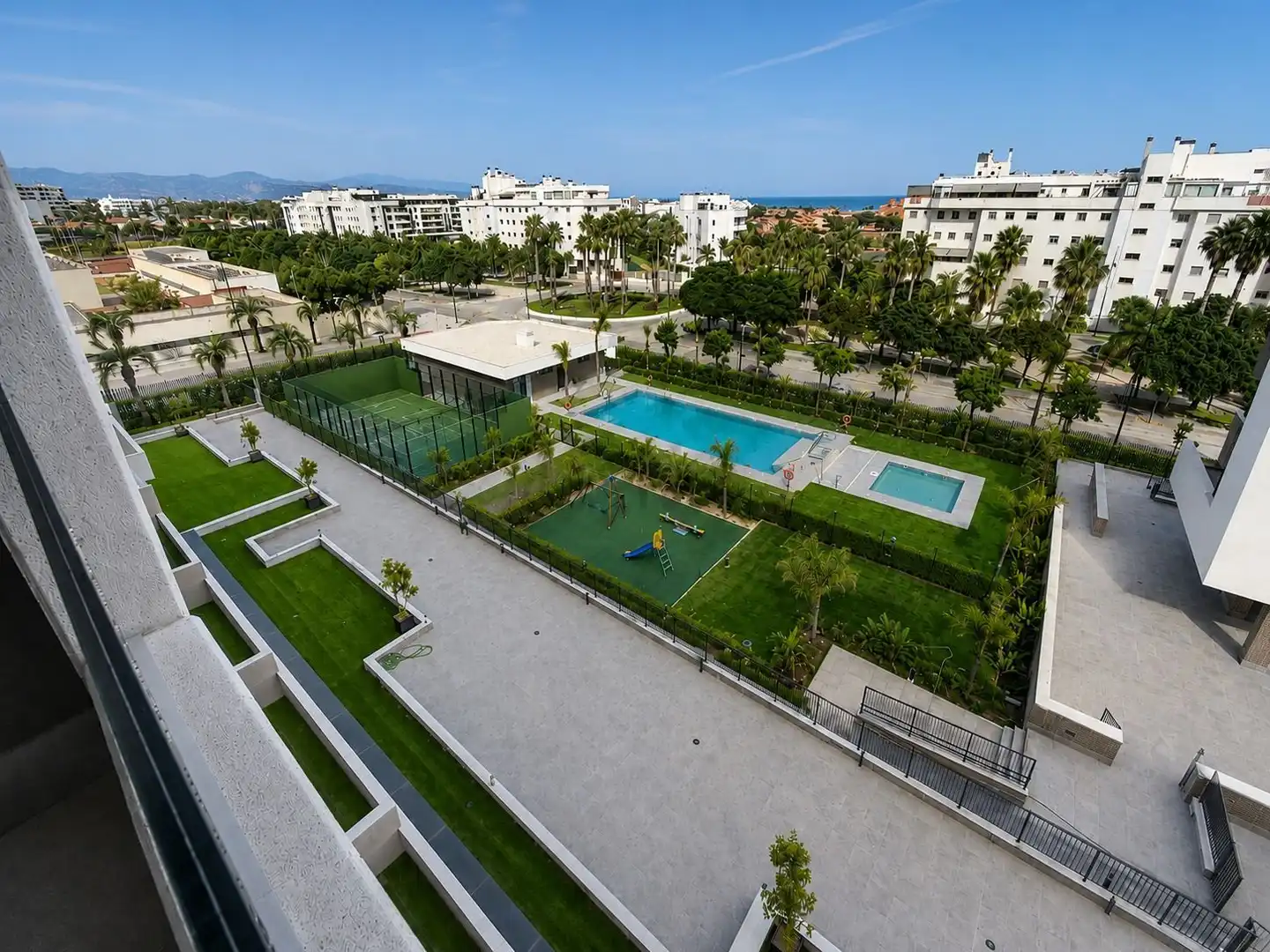 Vista exterior de Pis de lloguer en Torremolinos amb Aire condicionat, Calefacció i Terrassa