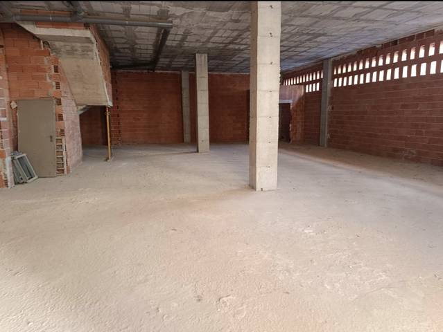 Local comercial en Alquiler en Alcantarilla