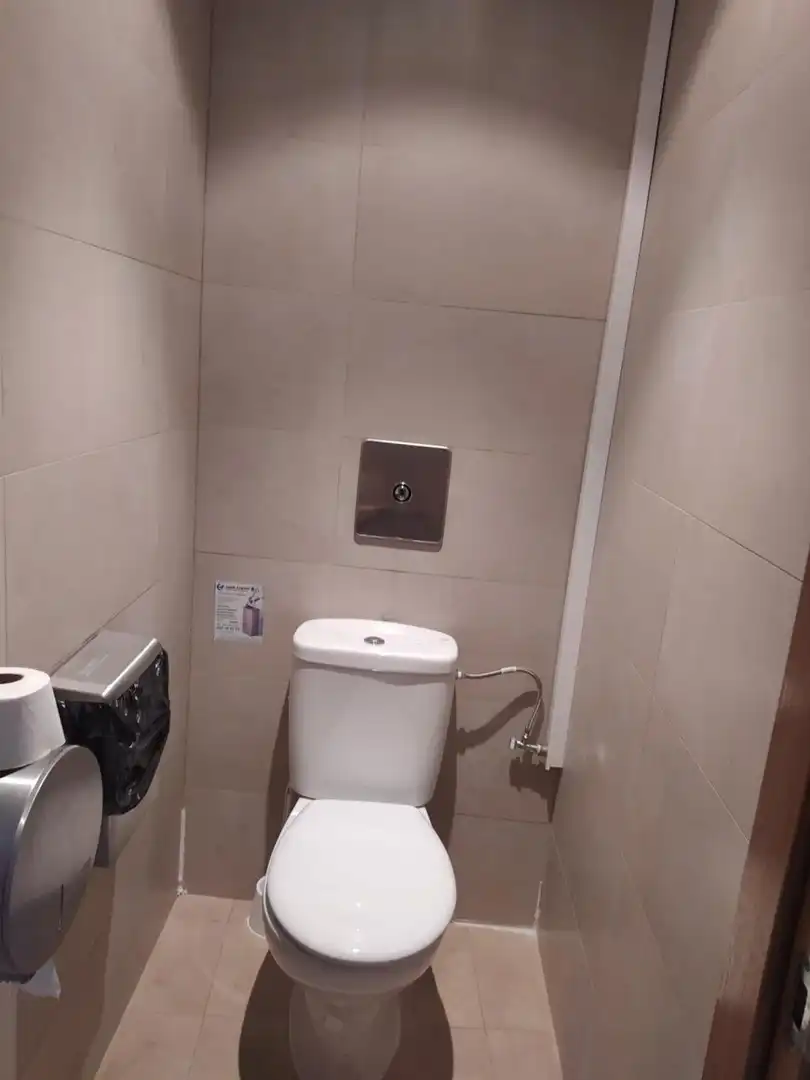 Baño de Oficina de alquiler en Zaragoza