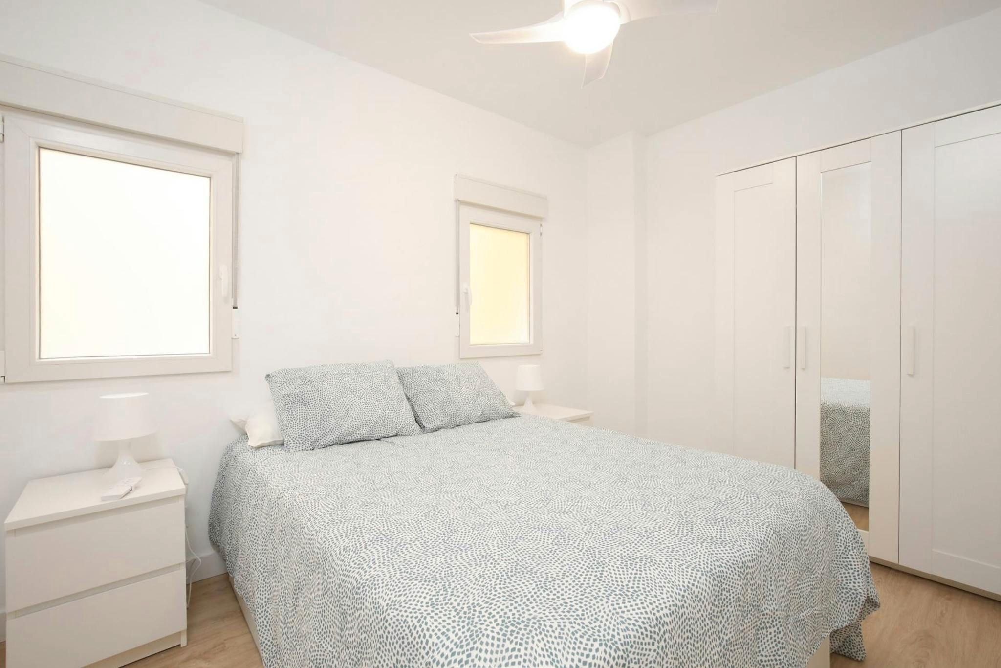 Habitación de Piso de alquiler en  Madrid Capital con Calefacción, Amueblado y Lavadora