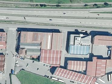 Locale commerciale in vendita a Siero