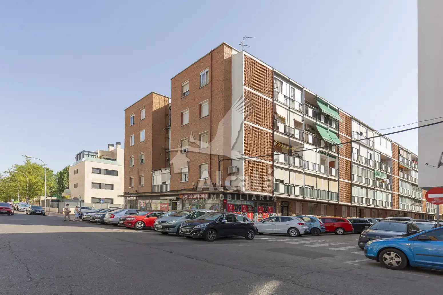 Vista exterior de Piso en venta en Alcalá de Henares