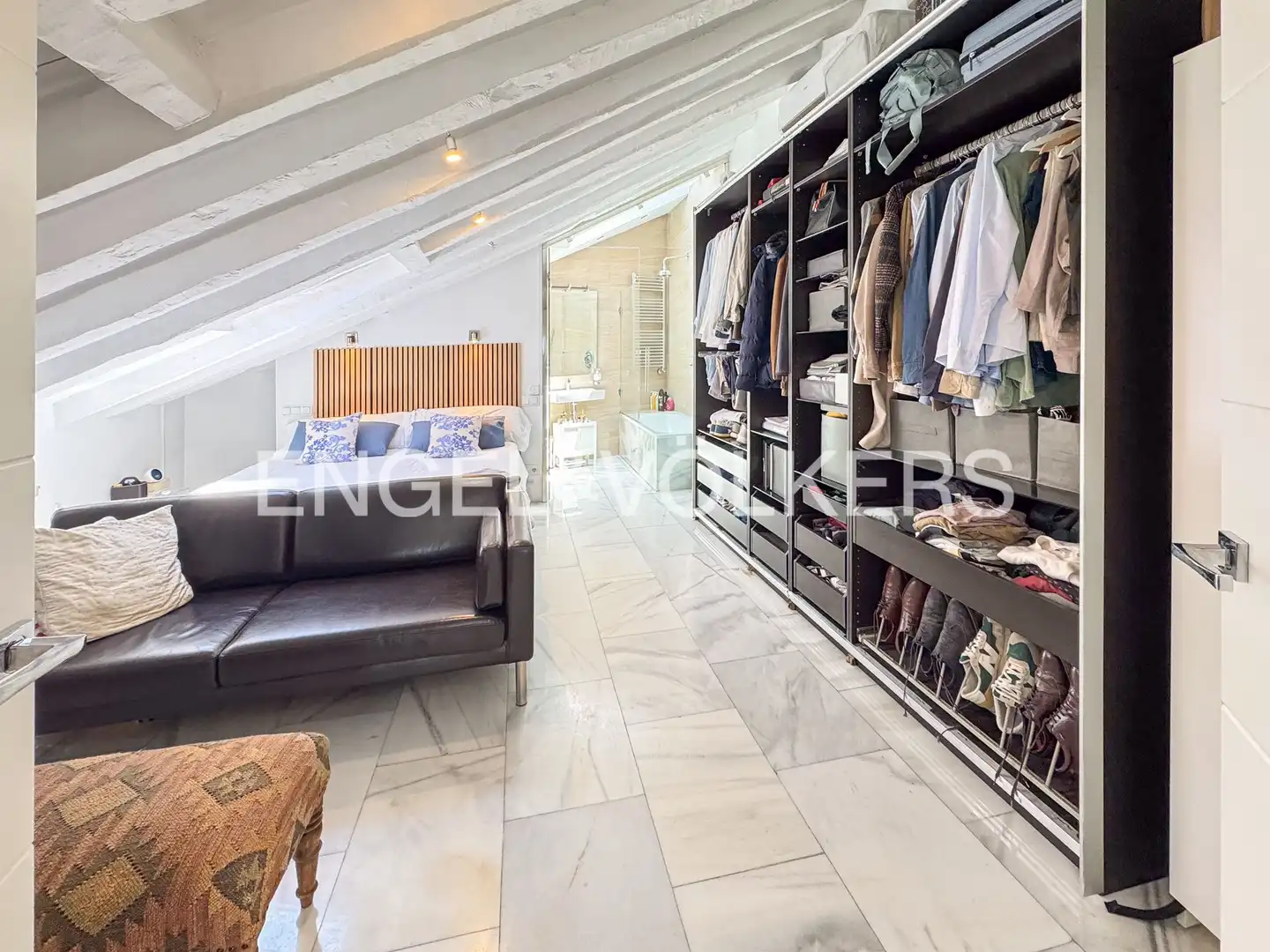 Bedroom of Flat for rent in Madrid  with Air Conditioner, Heating and Terrace