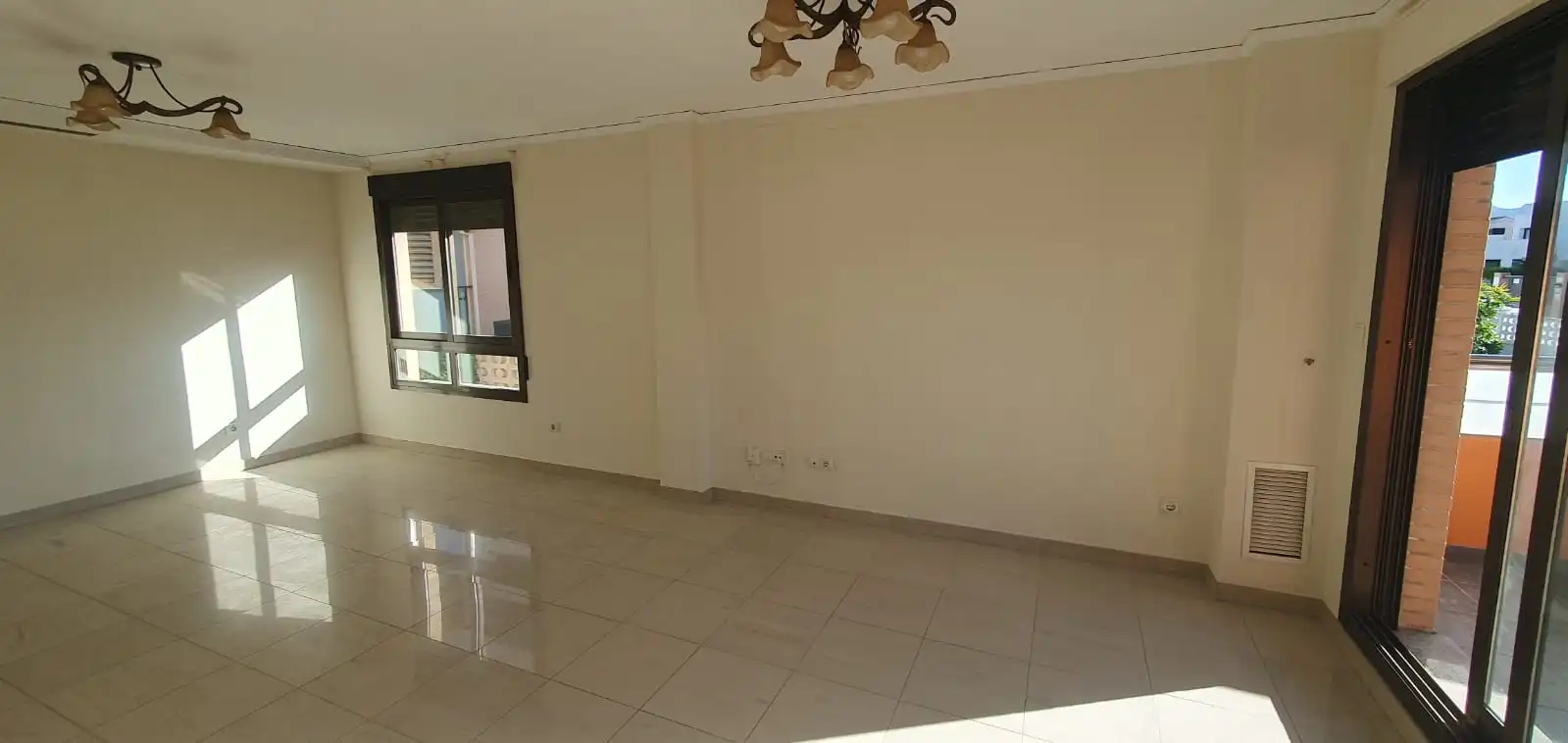 Living room of Detached homes for sale in Gandia  with Air Conditioner, Heating and Private garden
