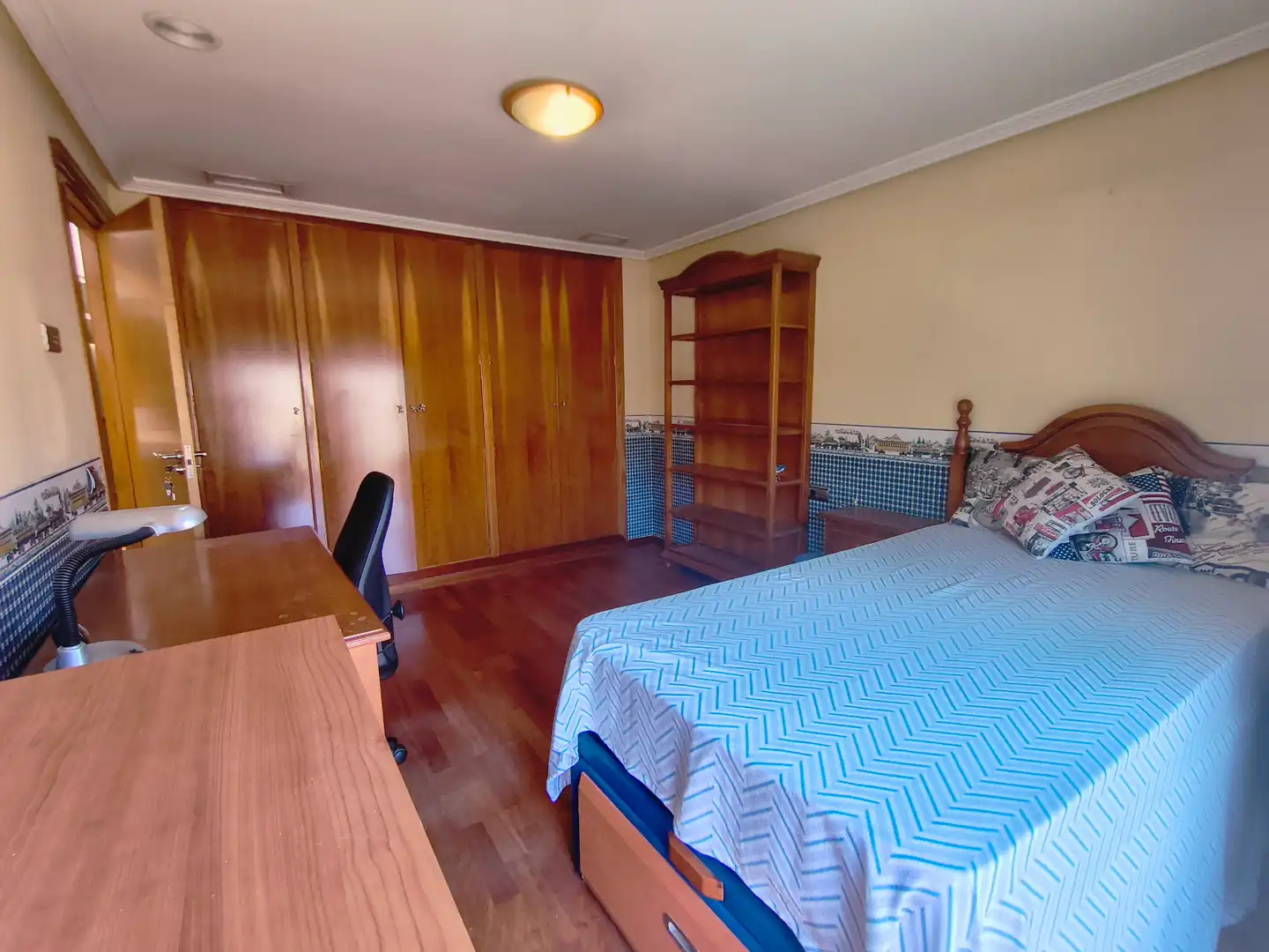Habitación de Casa o chalet de alquiler en San Vicente del Raspeig / Sant Vicent del Raspeig con Aire acondicionado, Parquet y Amueblado