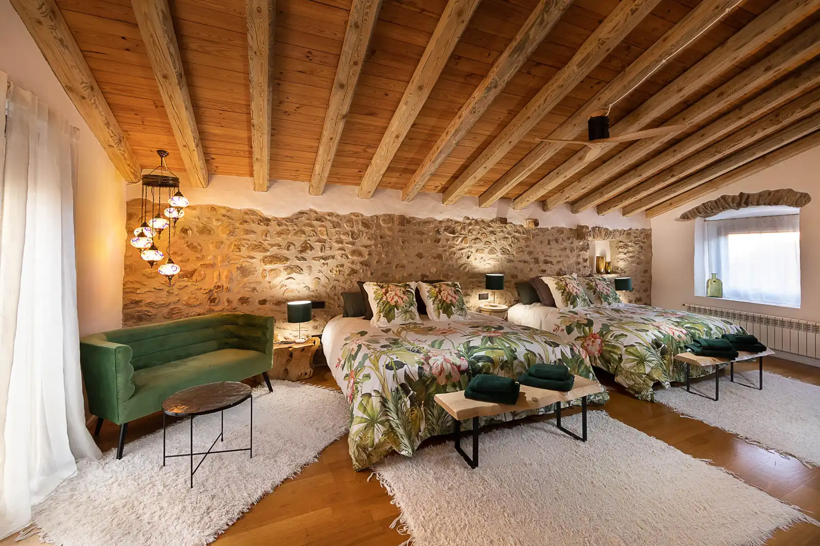 Habitación de Finca rústica en venta en Cistella con Aire acondicionado, Calefacción y Jardín privado