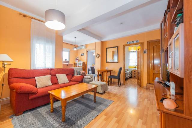 Piso en Venta en Calle DANTE en Lucero