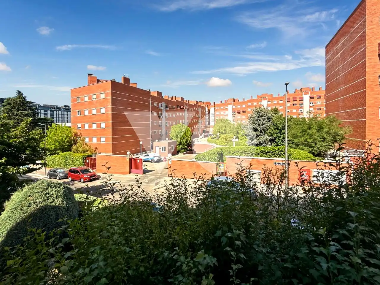 Vista exterior de Pis en venda en Madrid amb Calefacció, Parquet i Terrassa