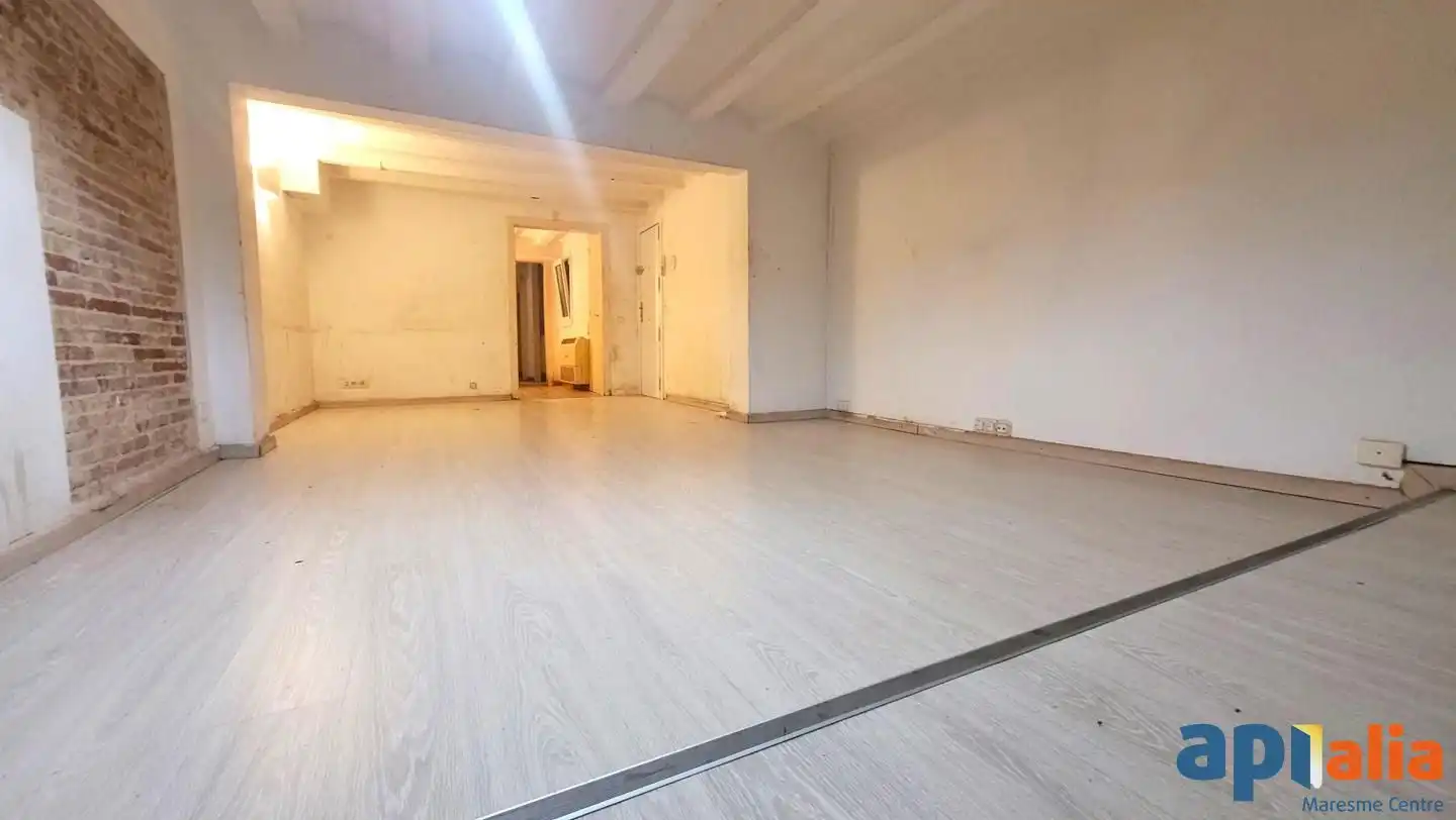 Duplexes for sale in Barcelona  with Parquet flooring