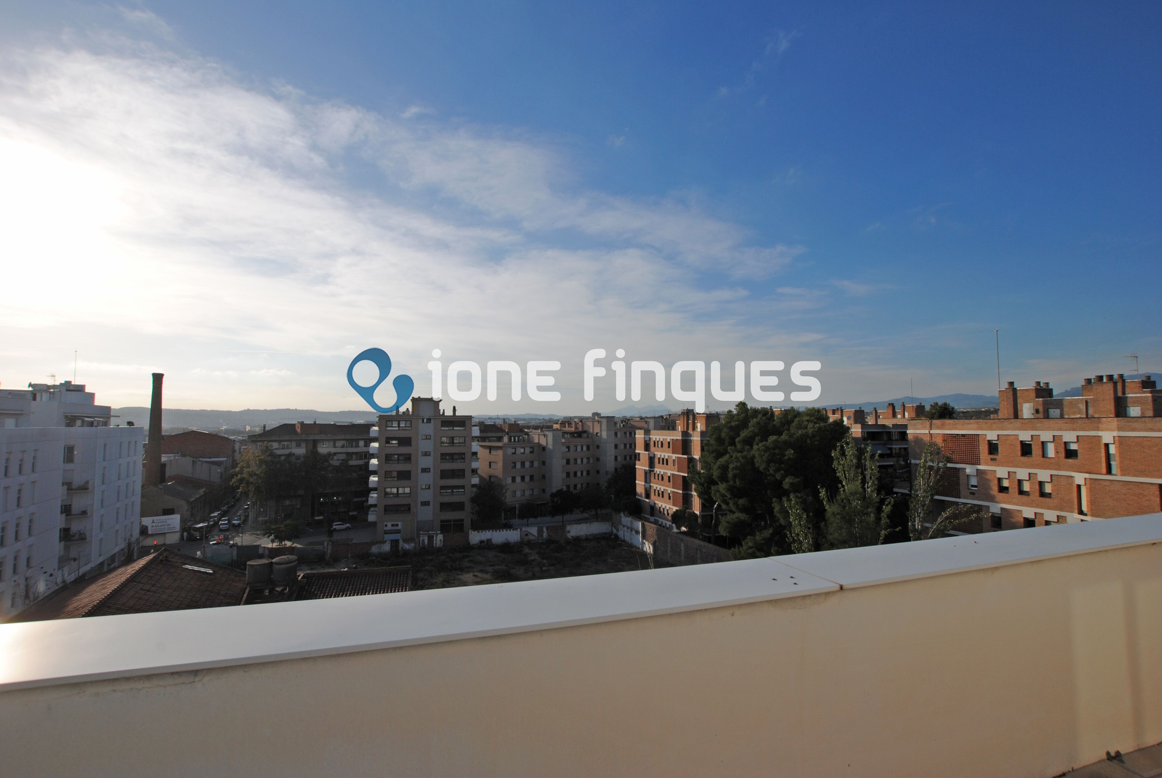 Flat to rent in Centre , Centre - Sant Oleguer