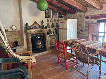 Casa aparellada amb jardí en venda a Benilloba