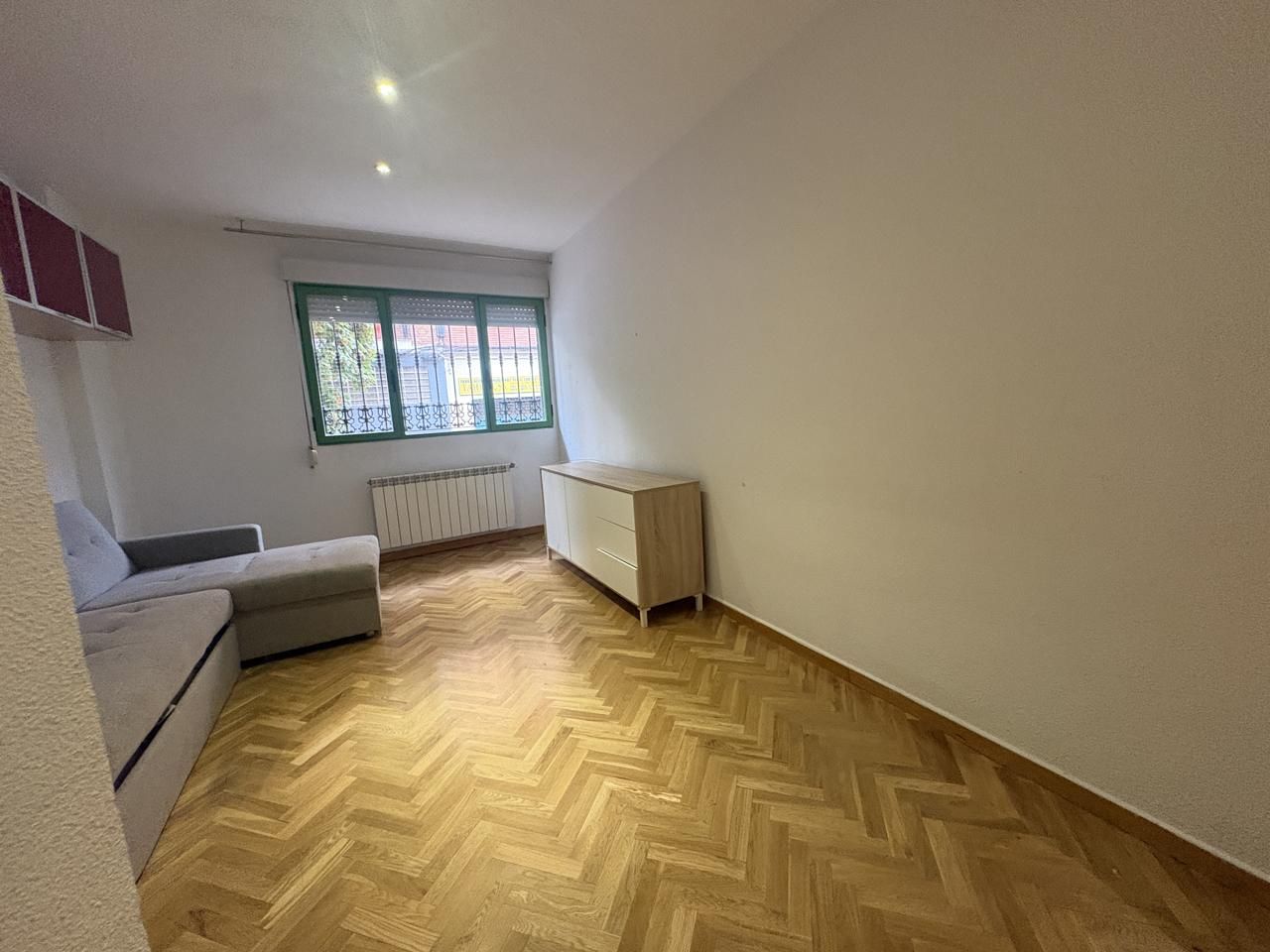 Bedroom of Planta baja for sale in  Madrid Capital  with Air Conditioner, Heating and Parquet flooring