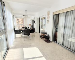 Menjador de Apartament de lloguer en Benidorm amb Aire condicionat, Terrassa i Balcó