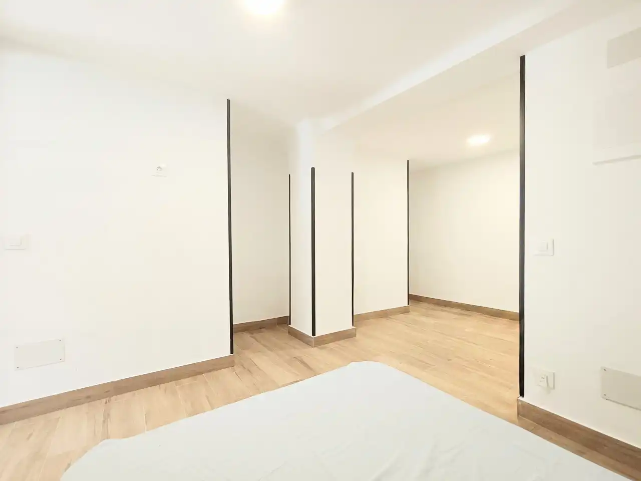 Bedroom of Commercial properties for rent in Madrid  with Air Conditioner