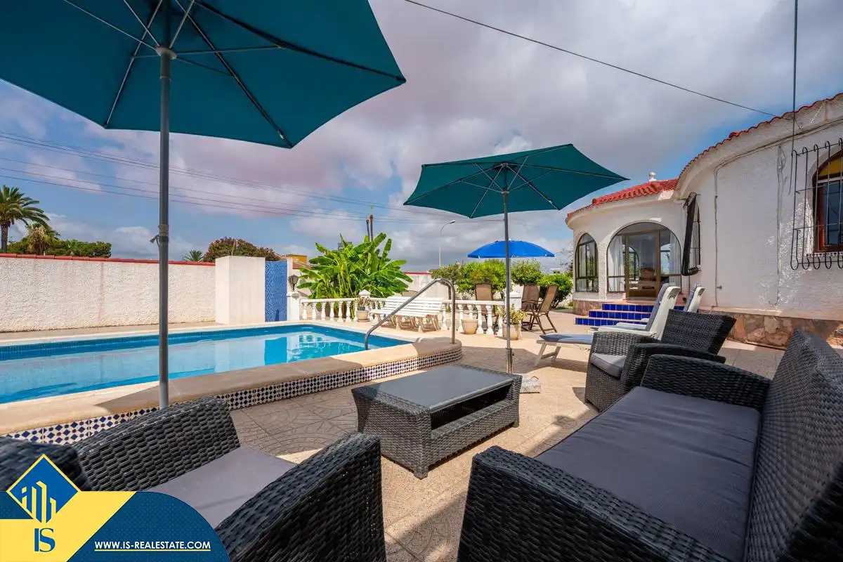 Villa mit Pool zum Verkauf in Zona Carrefour - Urbanizaciones, imagen 24