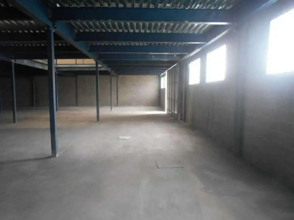 Industrial building for sale in Carrer Antoni Gaudí, imagen 3