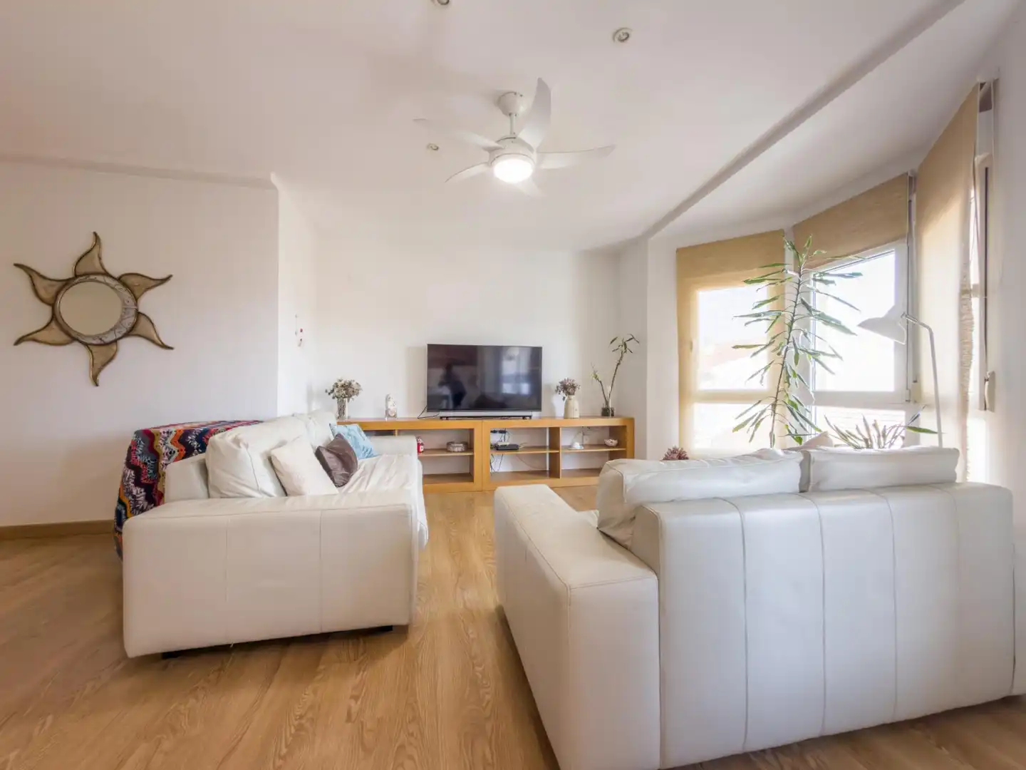 Sala de estar de Piso en venta en Churriana de la Vega con Aire acondicionado, Calefacción y Terraza