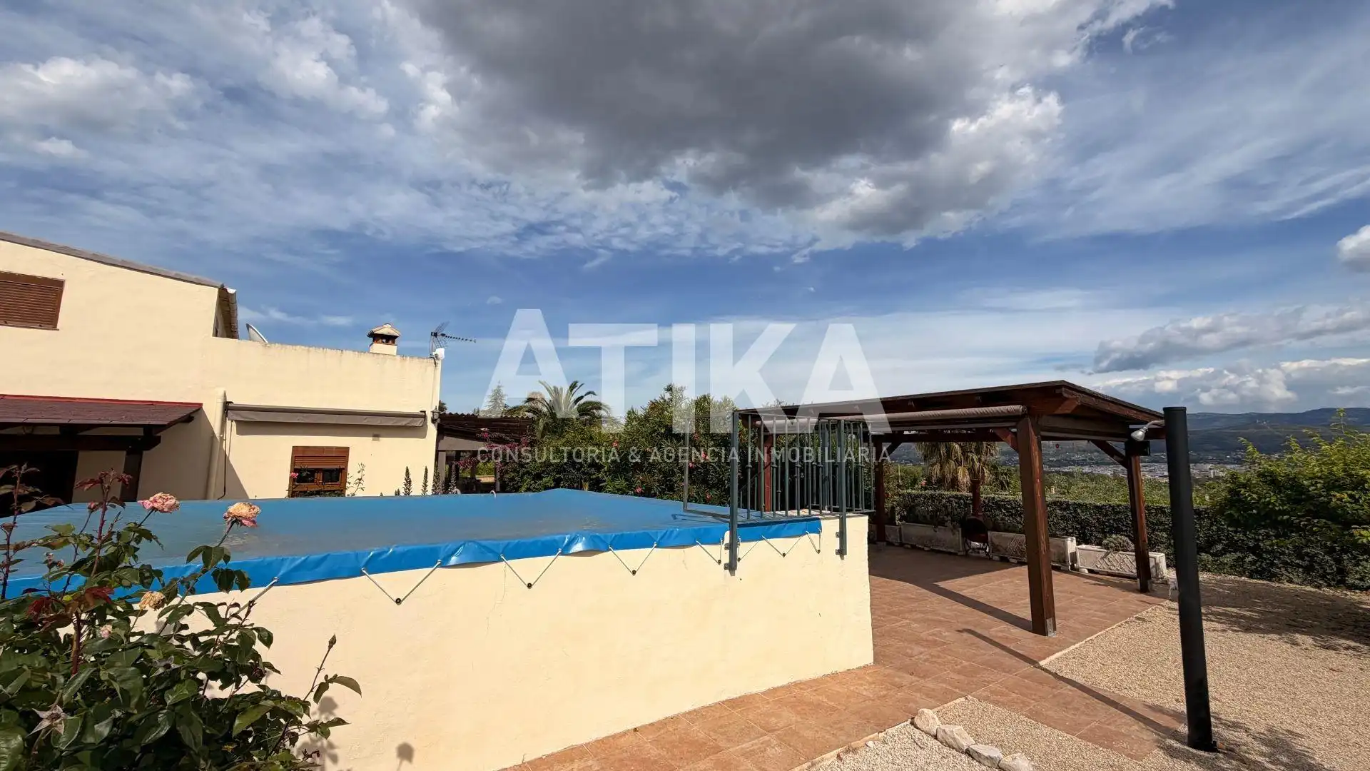 Jardí de Casa o xalet en venda en Ontinyent amb Aire condicionat, Calefacció i Terrassa