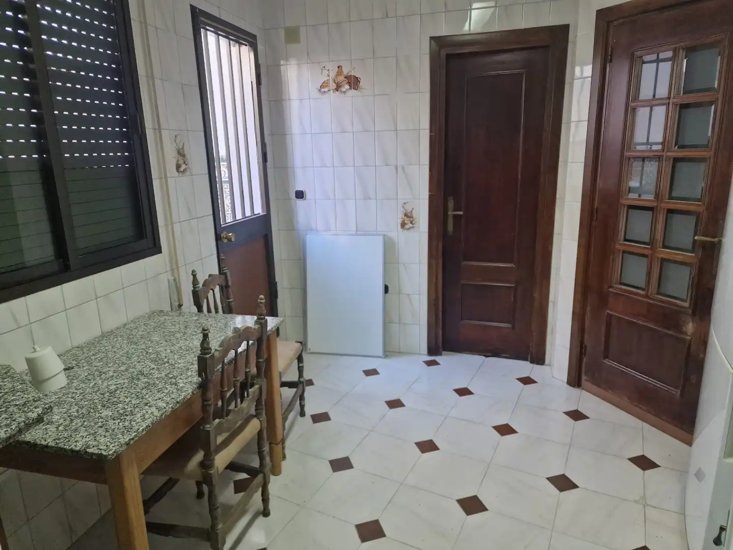 Cuina de Pis en venda en Sanlúcar la Mayor amb Aire condicionat, Calefacció i Terrassa