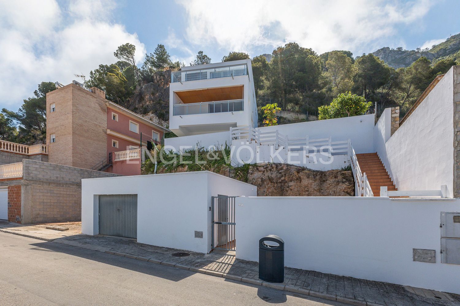 Vista exterior de Casa o xalet en venda en Cullera amb Aire condicionat, Calefacció i Jardí privat