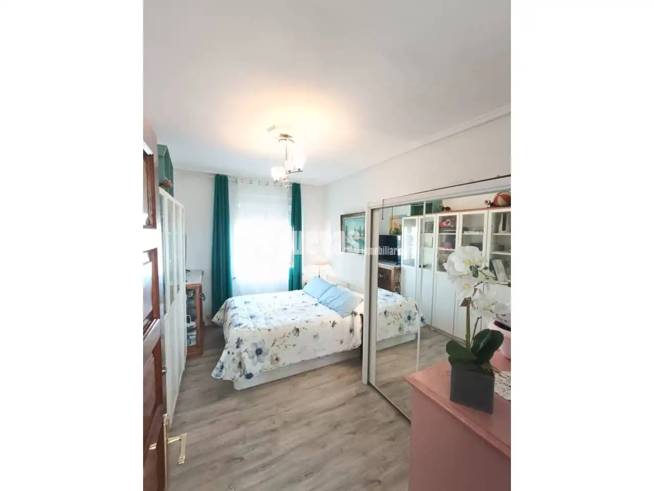 Habitación de Piso en venta en Avilés con Calefacción y Amueblado