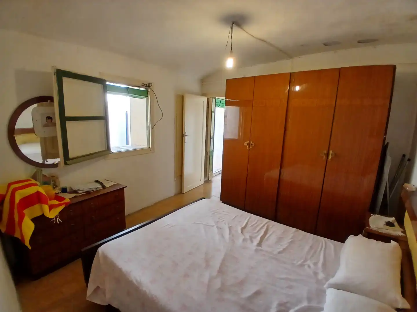 Habitación de Casa adosada en venta en Monroyo con Amueblado, Horno y Balcón