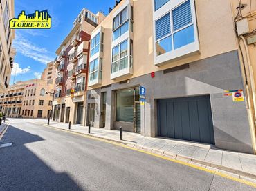 Einzelparkplatz zum Verkauf in Calle de González Garbín 22