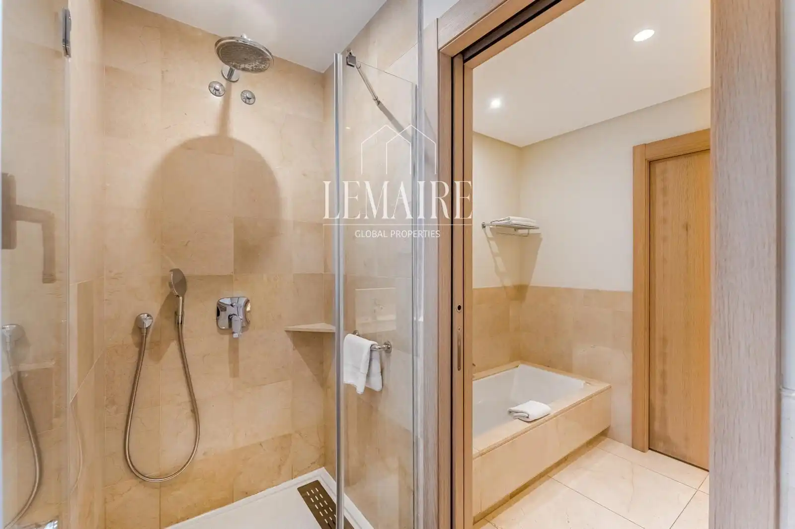 Bathroom of Flat for sale in Guía de Isora  with Air Conditioner, Terrace and Swimming Pool