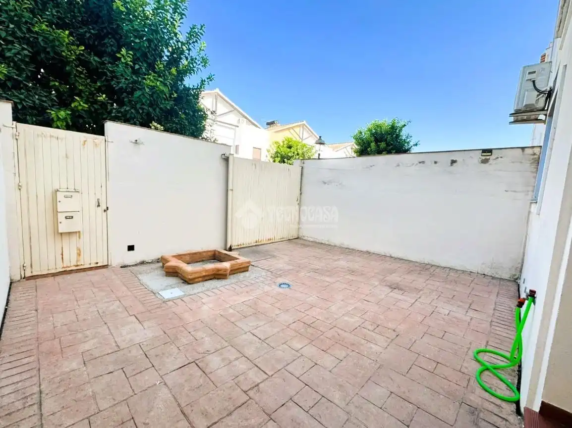 Habitatge amb terrassa en venda a Pilas, imagen 3