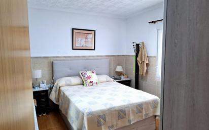 Bedroom of Single-family semi-detached for sale in Villena  with Terrace and Community pool