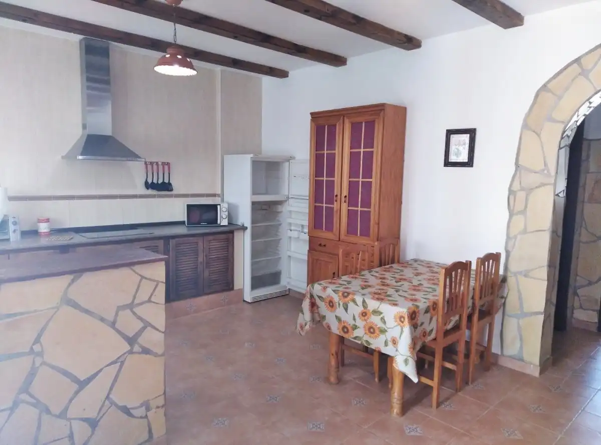 Cuina de Casa o xalet en venda en Chiclana de la Frontera amb Jardí privat, Terrassa i Piscina