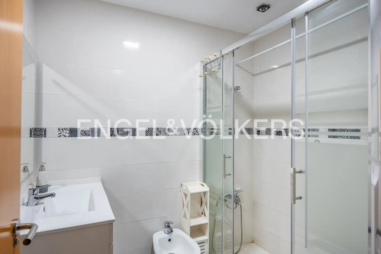 Baño de Piso en venta en Sevilla con Aire acondicionado, Calefacción y Trastero