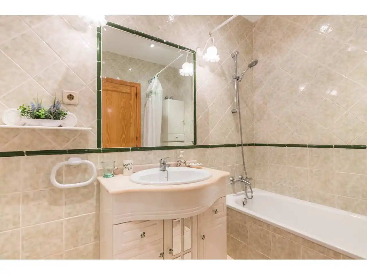 Bathroom of Flat for sale in Cartagena  with Air Conditioner, Terrace and Storage room