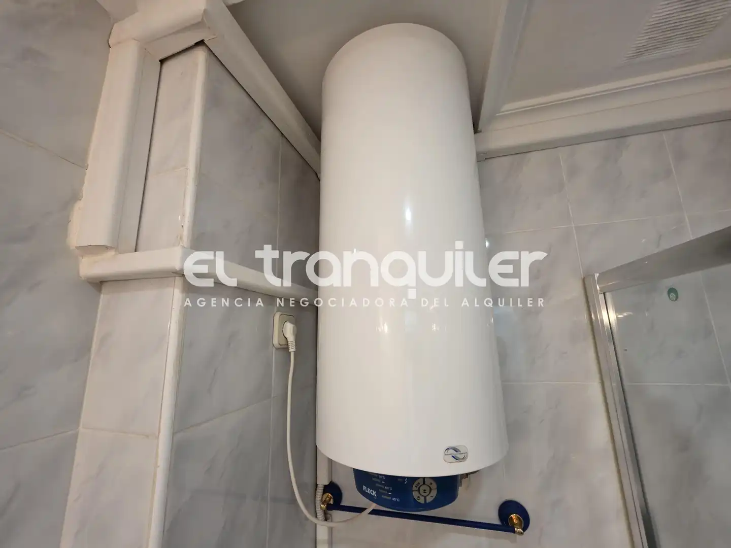 Flat for rent in Calle Escalona, Aluche