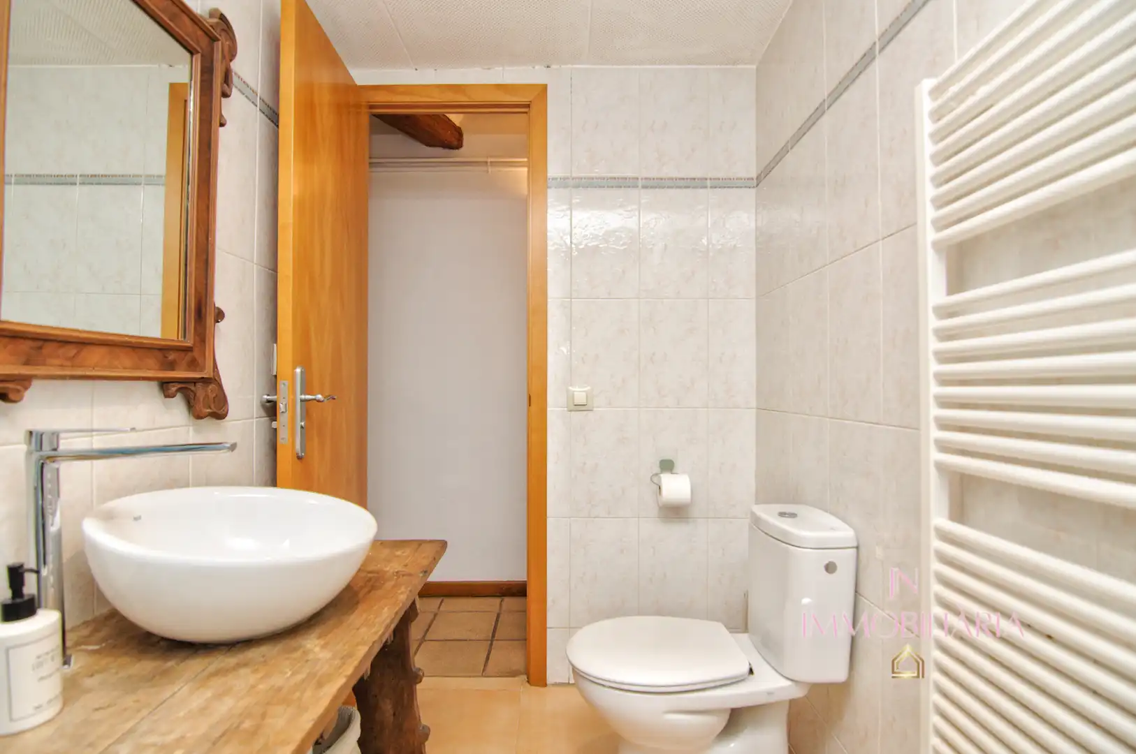 Badezimmer von Haus oder Chalet zum Verkauf in Piera mit Heizung, Parkett und Terrasse