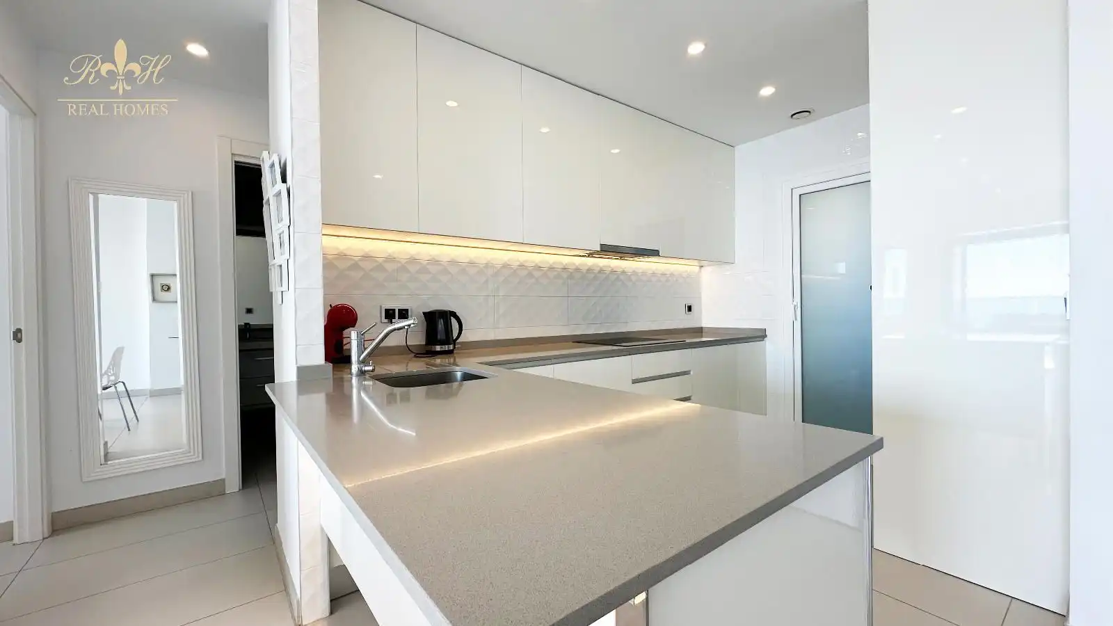 Kitchen of Flat for rent in Benidorm  with Air Conditioner, Heating and Terrace