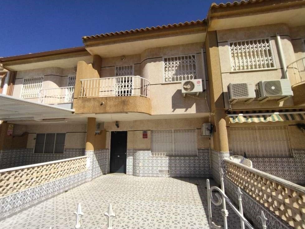 Vista exterior de Dúplex en venta en Los Alcázares
