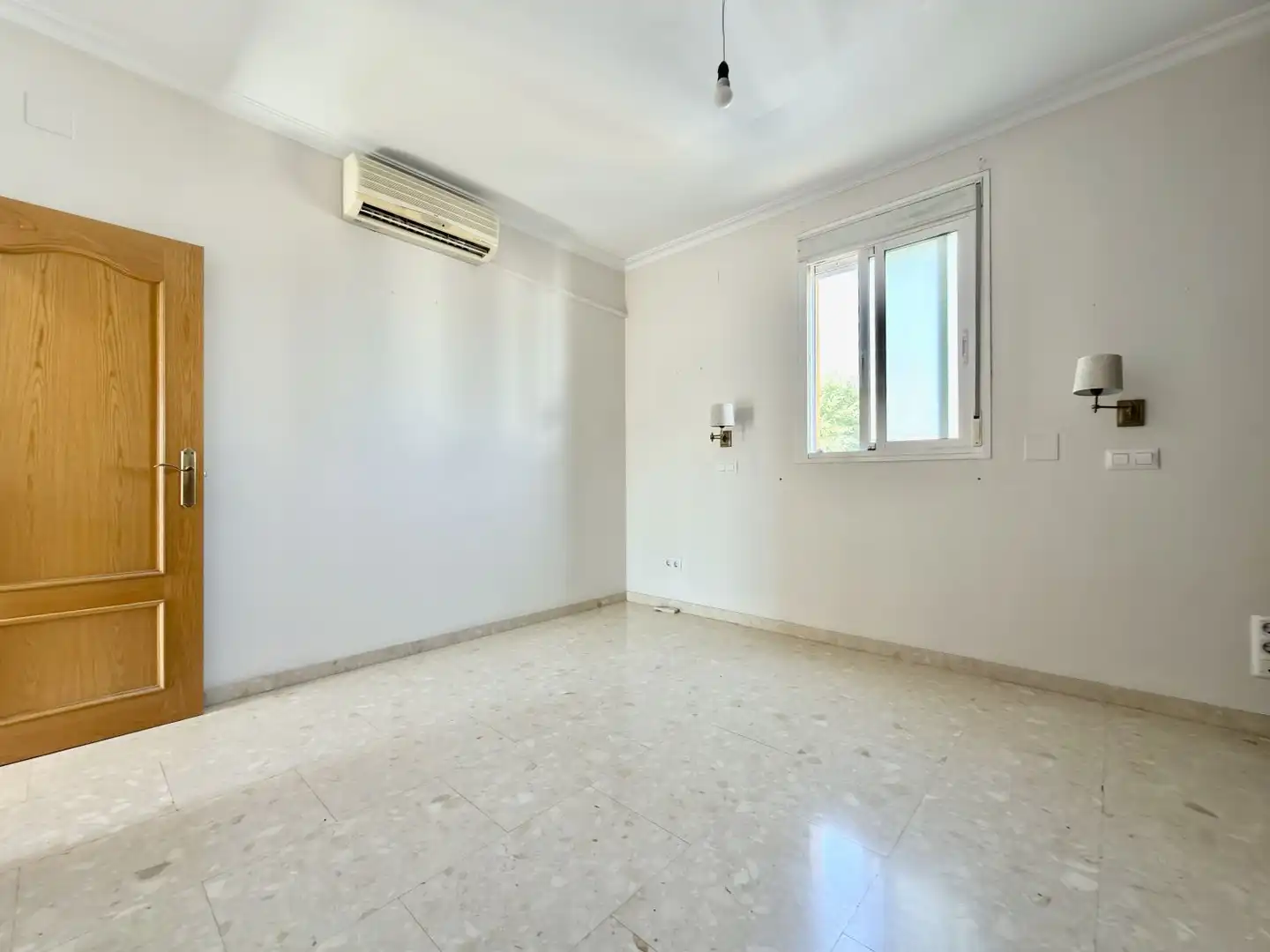 Habitación de Casa o chalet en venta en Camas con Aire acondicionado, Calefacción y Terraza