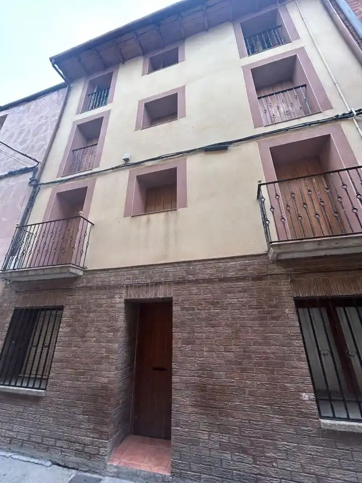 Exterior view of Flat for sale in Valtierra  with Air Conditioner, Parquet flooring and Storage room